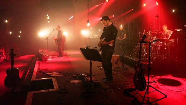 Laissons entrer - Dan Luiten - Live Eglise Nouvelle Vie 2012