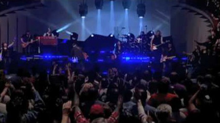 Michael W. Smith - Mighty to save