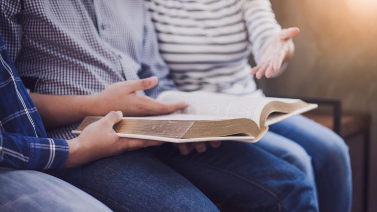 Dans l'Église doit-on toujours avoir le même avis ?