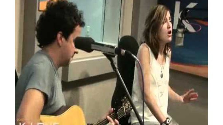 Britt Nicole - Walk on the water (acoustic)