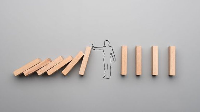 Il demeure en contrôle