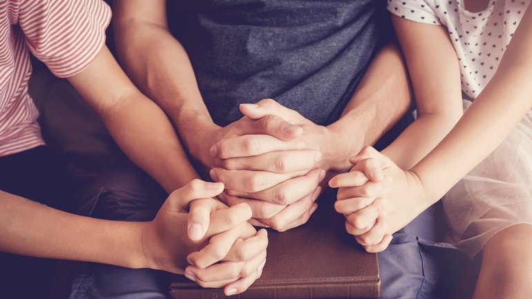 Quand vous priez, dîtes : “Que ton nom soit sanctifié”