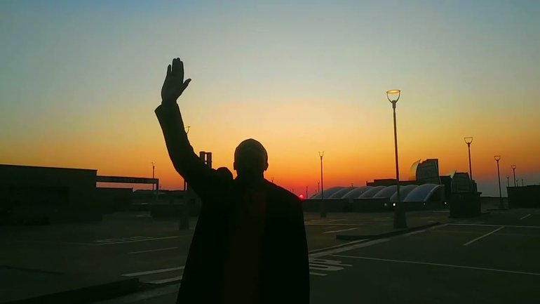 YOU SUSTAIN OUR LIVES (Tu soutiens nos vies) par / by Alain SIMBA