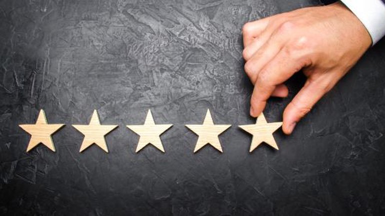 Le bonheur et l’importance d’être bien servi