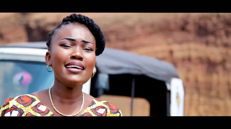 Sr  Dorcas MASIKILIZANO - Jesus c'est la vie
