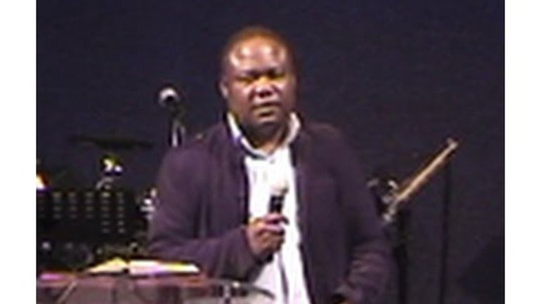 Ulrick Mavoungou - Reviens, Dieu ton Père t'attend