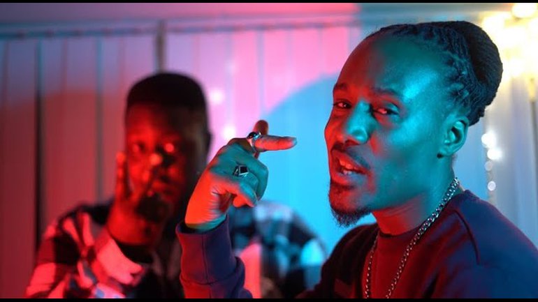 Carry Yank feat KaBe  DIFFÉRENT