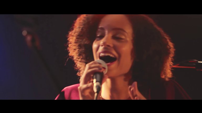 AMPLIFIVE - BACK TO YOU (LIVE)