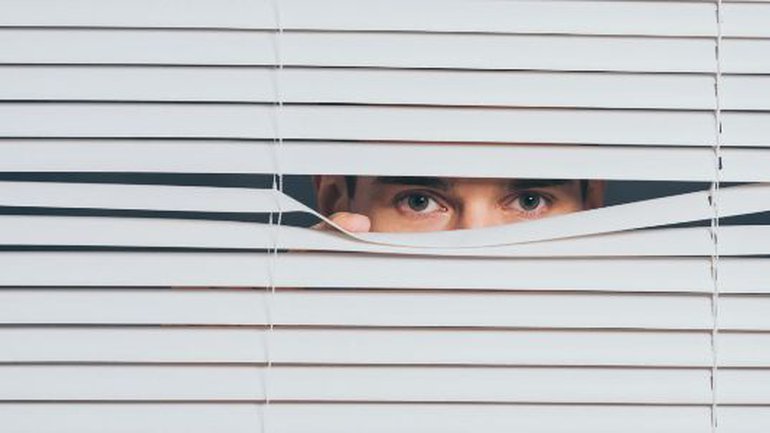 La suspicion la nouvelle religion