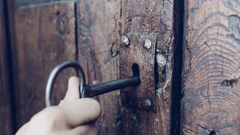 Il y a une clé à découvrir dans ton épreuve